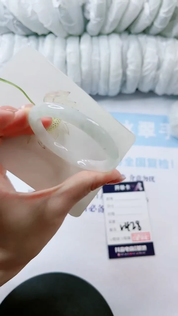 【闪购商品】石英质玉手镯未镶嵌多样性发货V428