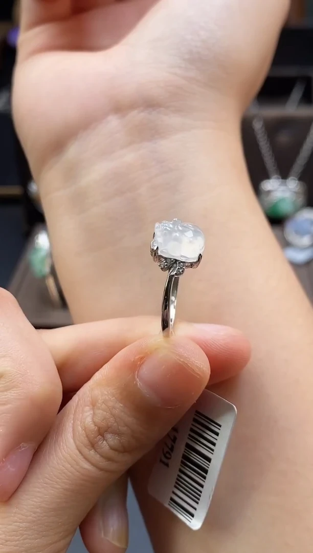 颈饰银S925镶嵌翡翠17791