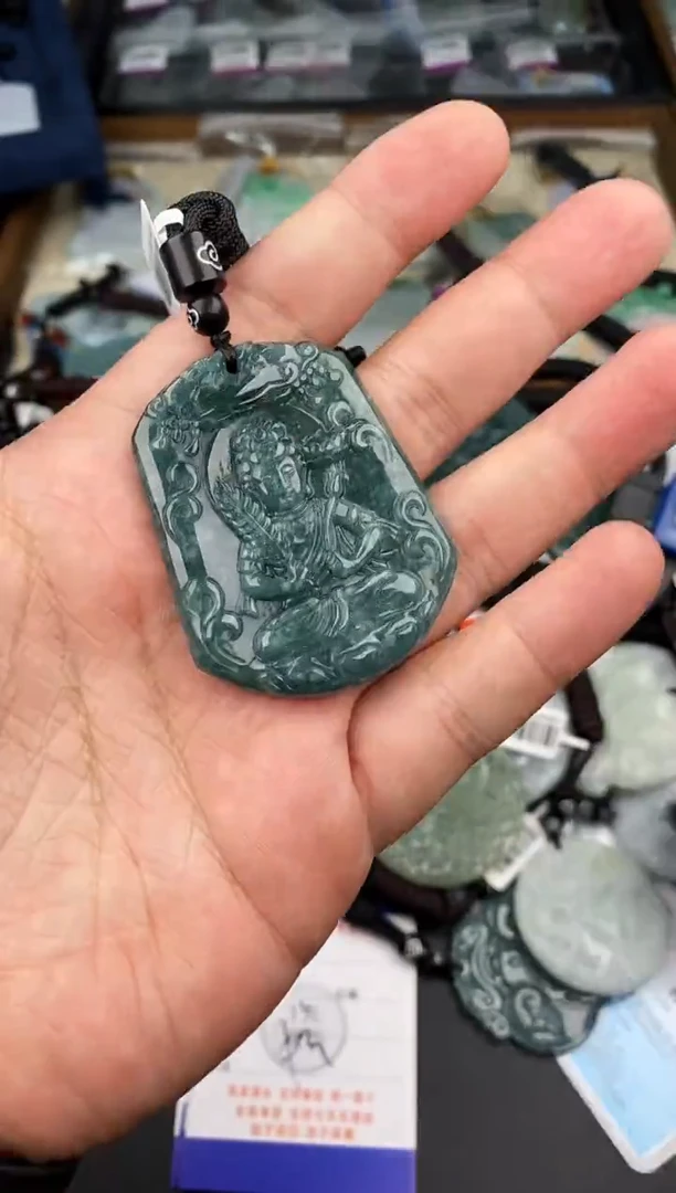 【闪购商品】翡翠颈饰未镶嵌  天然翡翠，一物一图