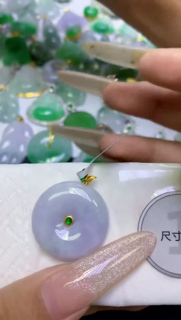 颈饰18K金镶嵌翡翠天然缅甸翡翠A货百元以上9元证书费自理