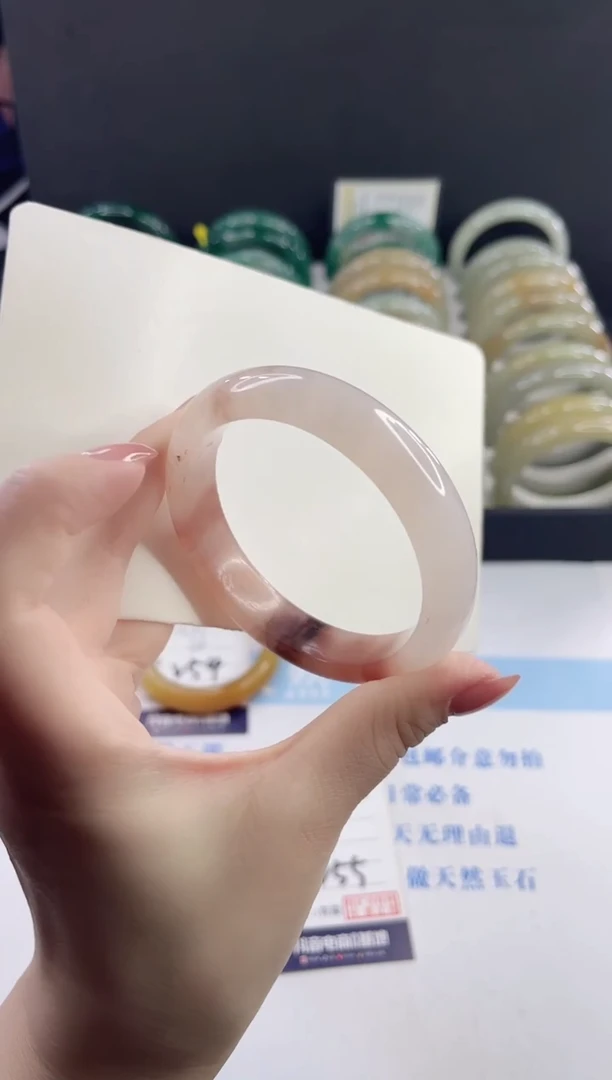 未镶嵌手镯石英质玉多样性发货V55