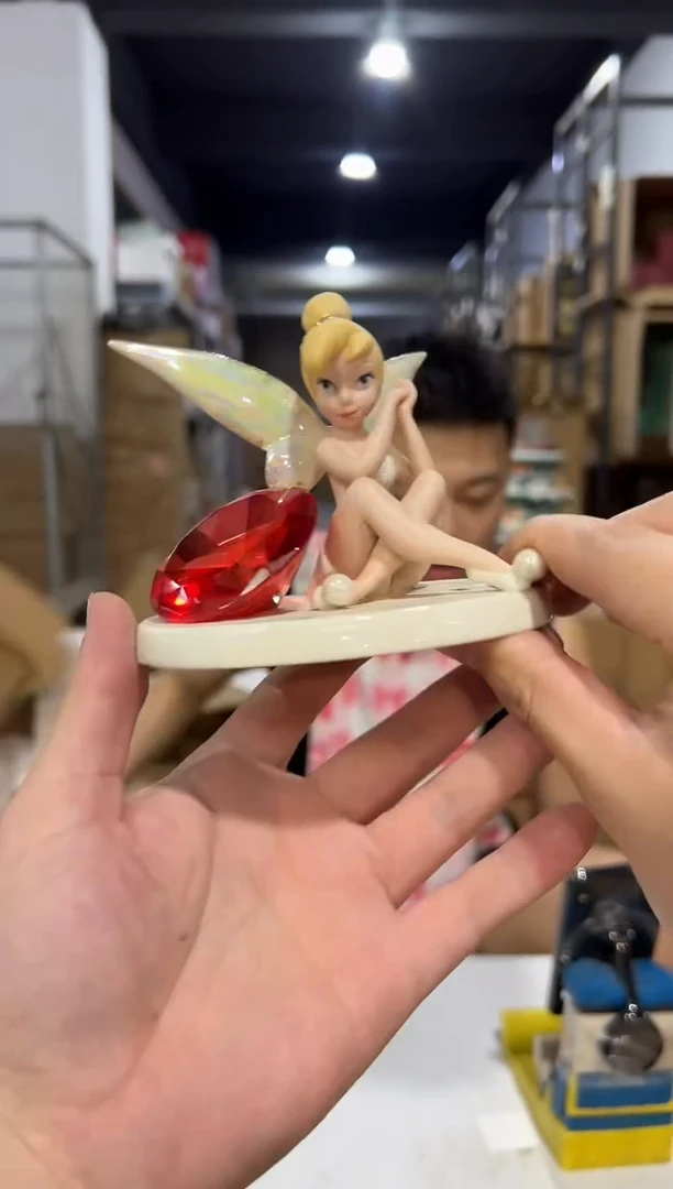 瓷片七月宝石叮当摆件