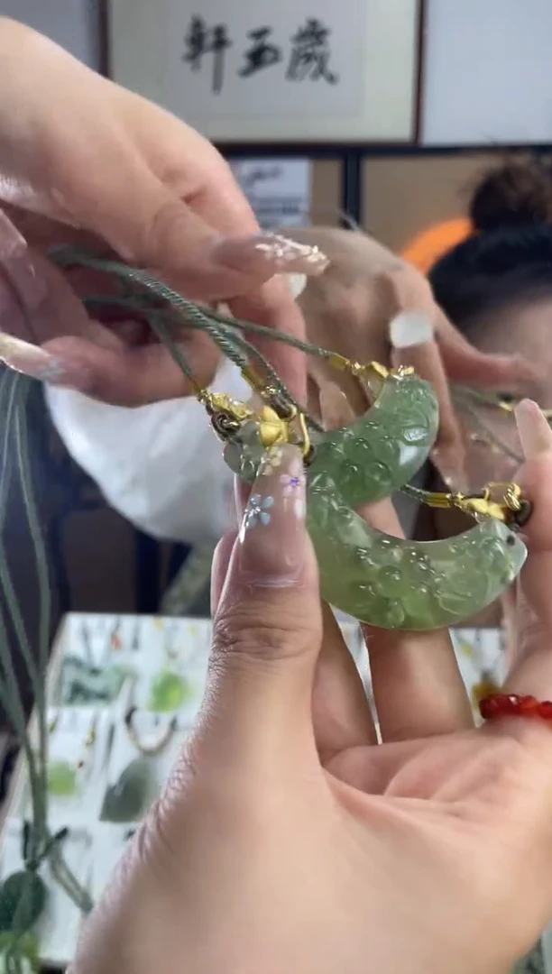 岫玉未镶嵌吊坠多样性发货其中发一