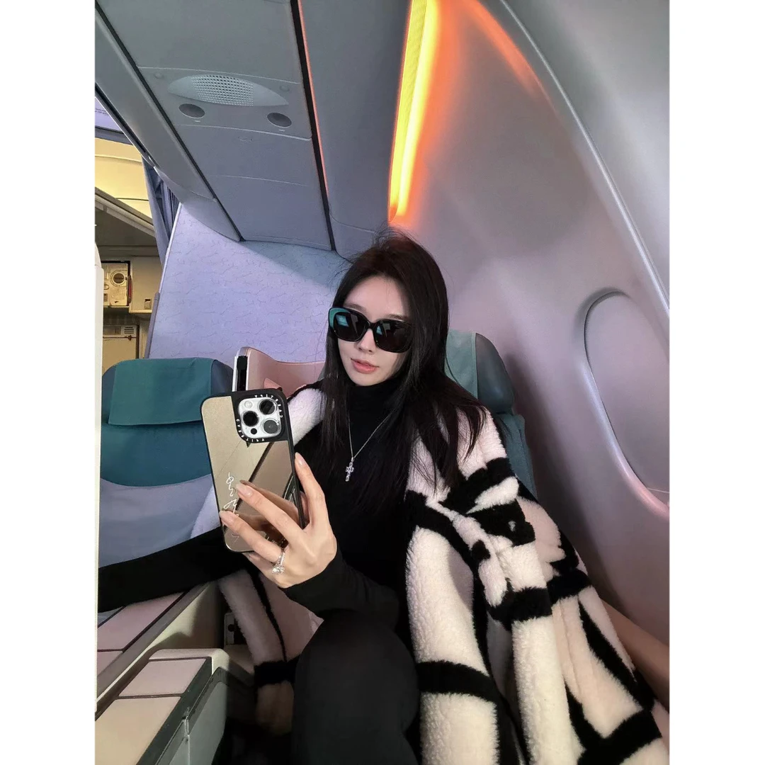 lele 冬季新品 经典格纹加厚长款外套 QD073CWT