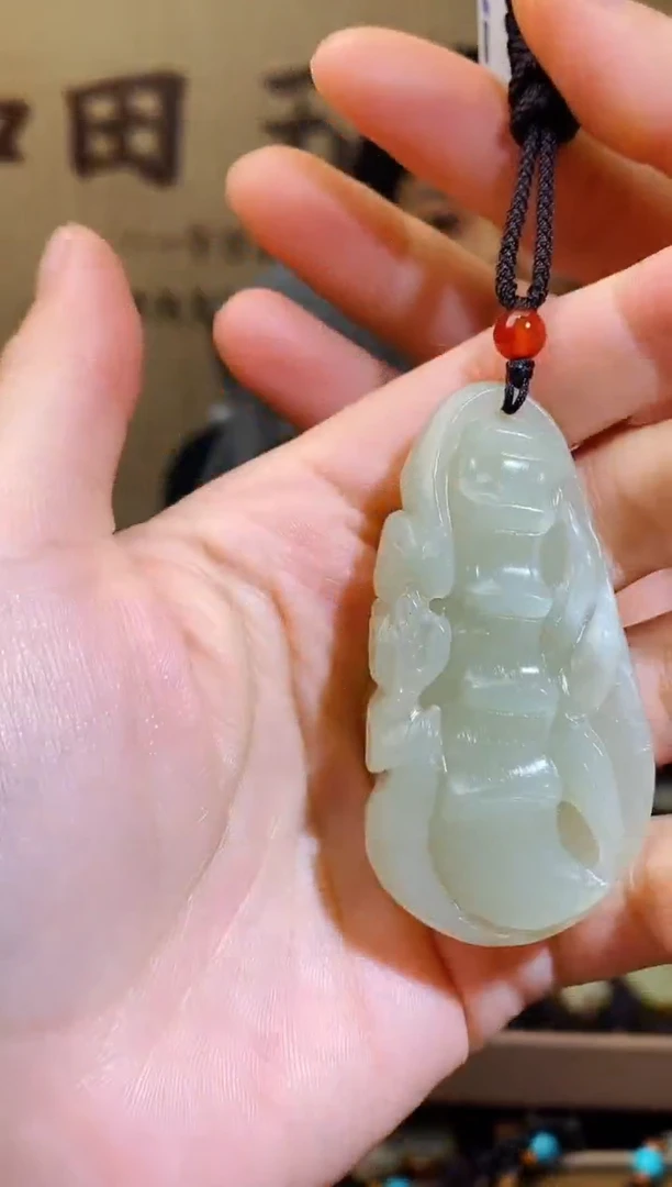 和田玉未镶嵌颈饰1