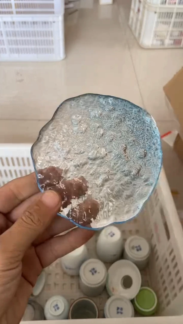 无运费险有瑕疵的摄影的产品有使用过的痕迹有点脏介意勿拍