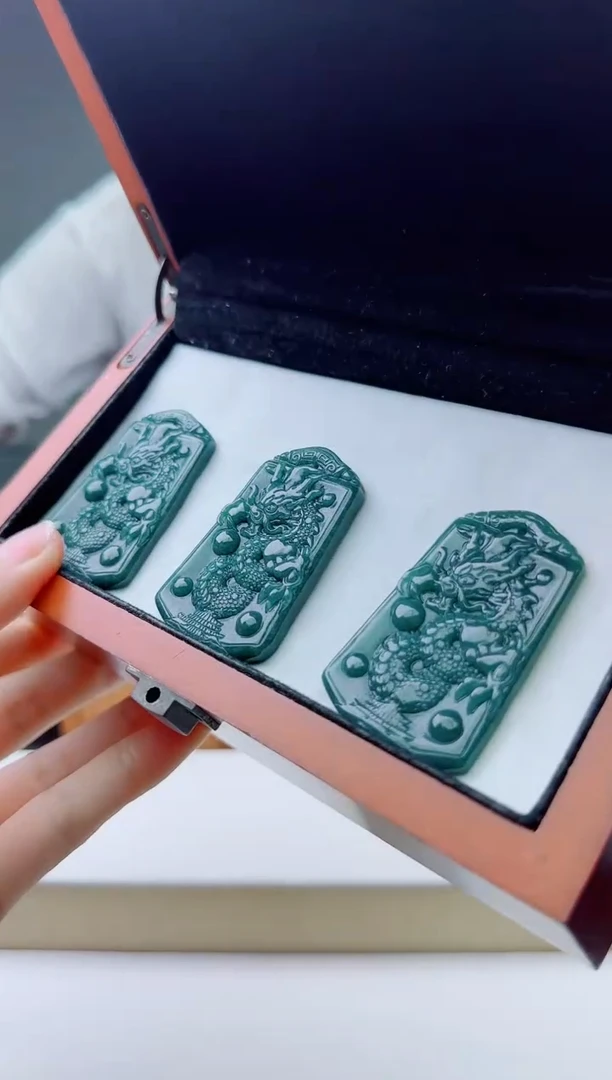 颈饰未镶嵌翡翠多样性发其一