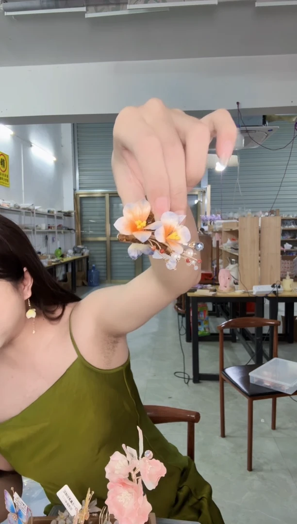 铜合金无0156 微瑕非遗绒花 小抓夹ab面