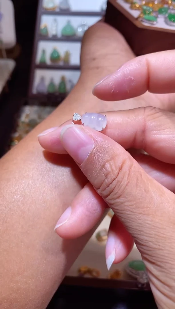 吊坠(不含链)18K金镶嵌翡翠111111