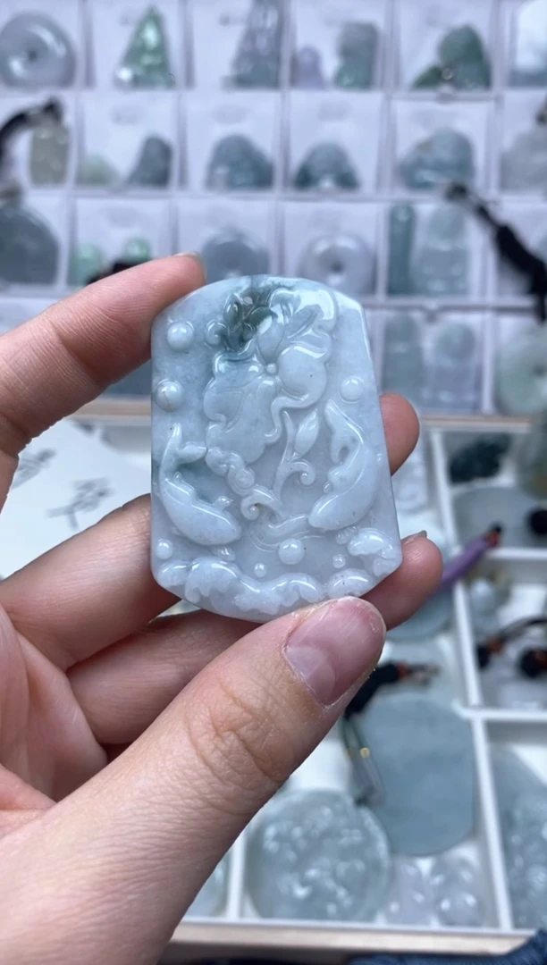 【闪购商品】翡翠颈饰未镶嵌年年有余