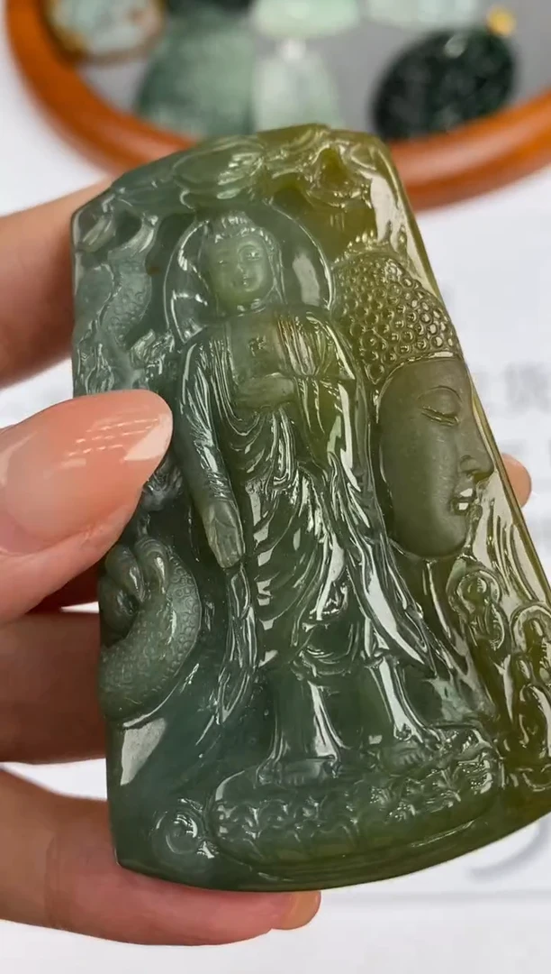 未镶嵌挂件翡翠305398      多人