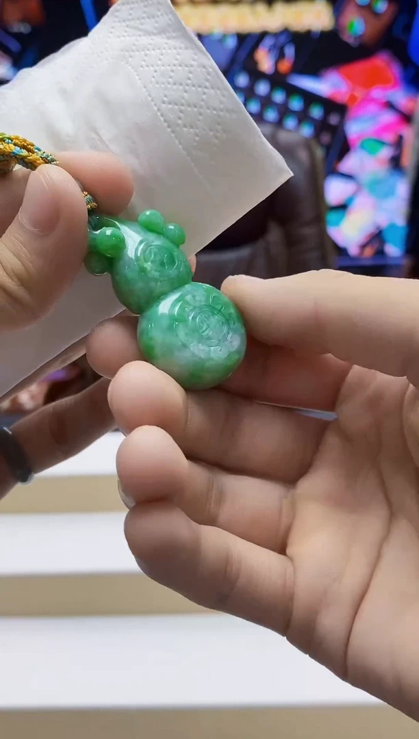 未镶嵌定制翡翠-毛货挂件41