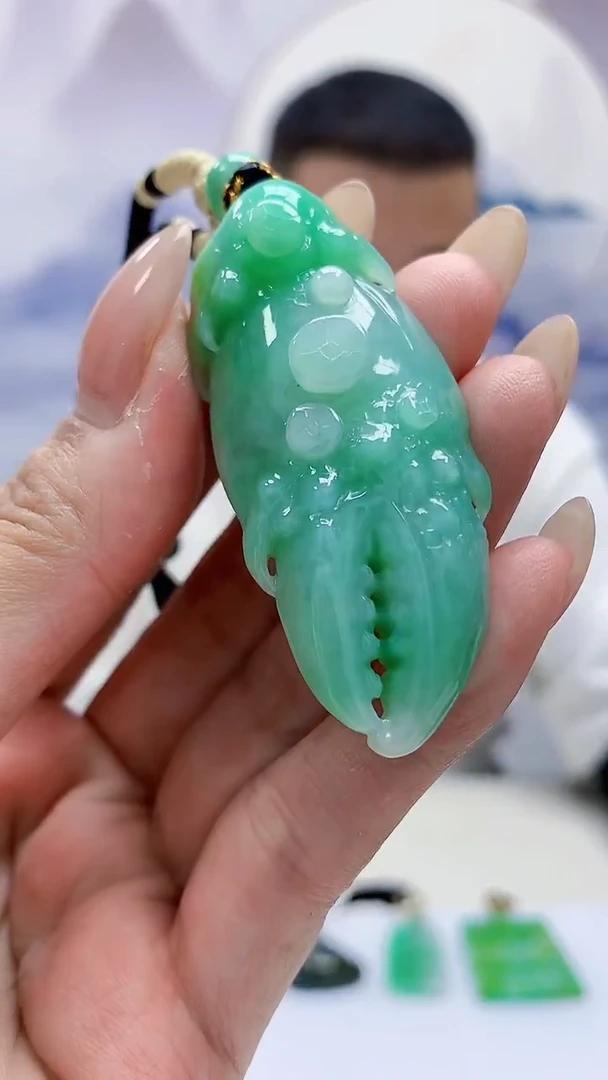 未镶嵌定制翡翠小**.4898mm-毛货挂件