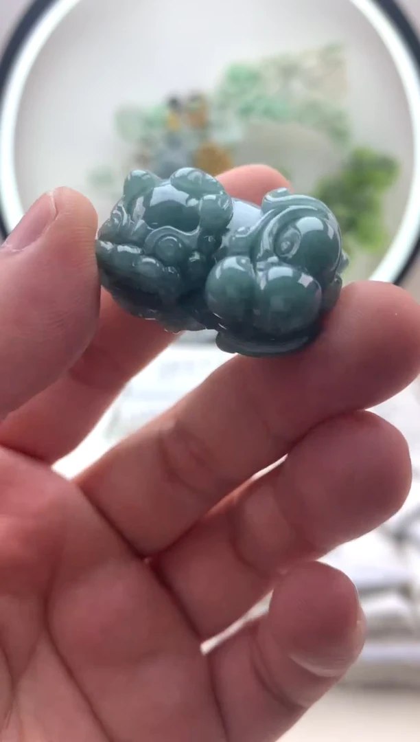 颈饰未镶嵌翡翠貔貅