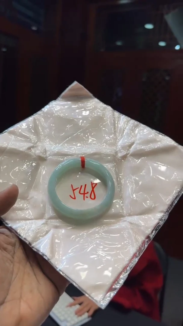 【闪购商品】翡翠手镯未镶嵌手镯