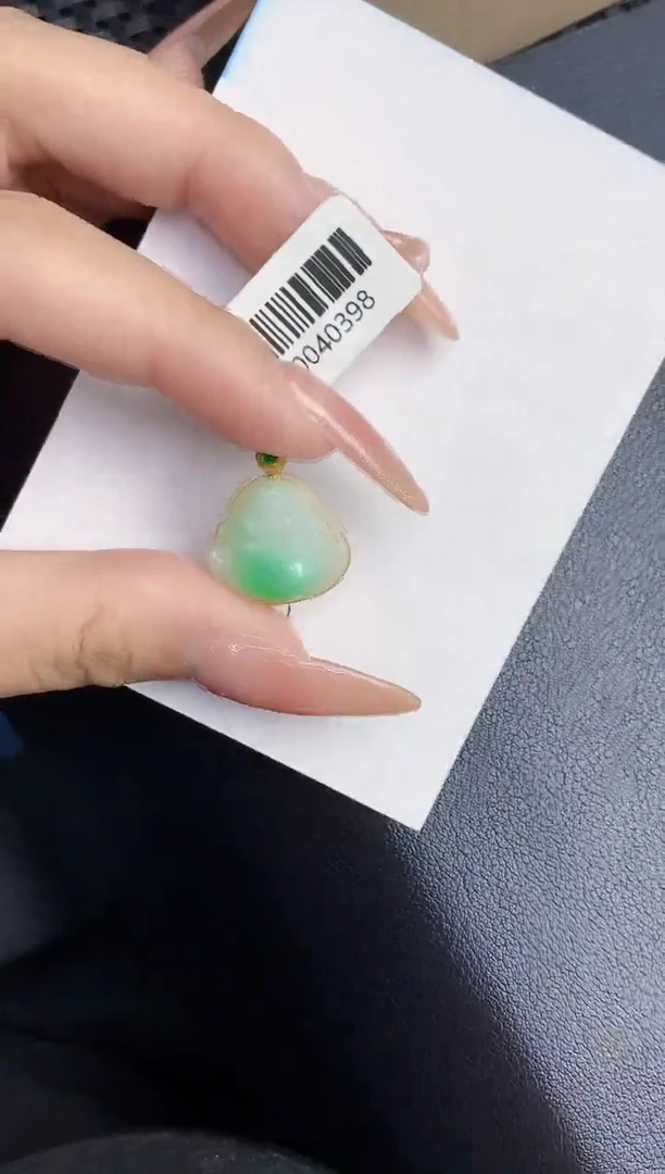 【闪购商品】翡翠颈饰18K金镶嵌000000000