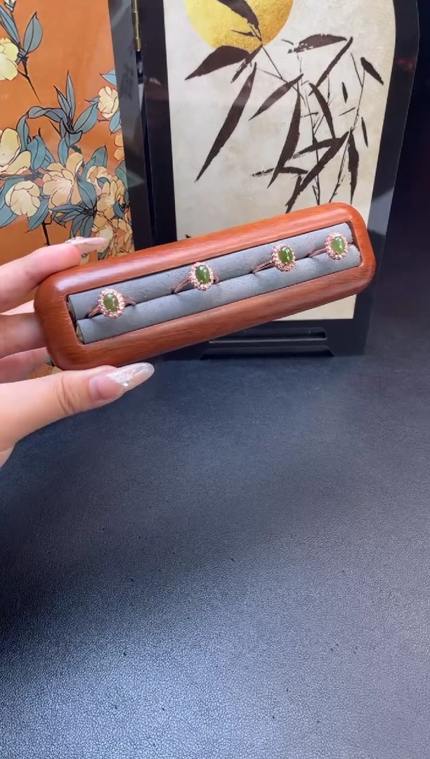 银S925镶嵌戒指和田玉G012V0124028多样性发一