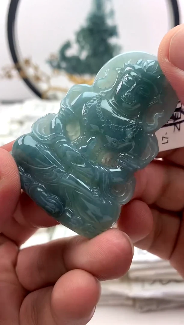 翡翠未镶嵌颈饰观音【品质一般介意慎拍】