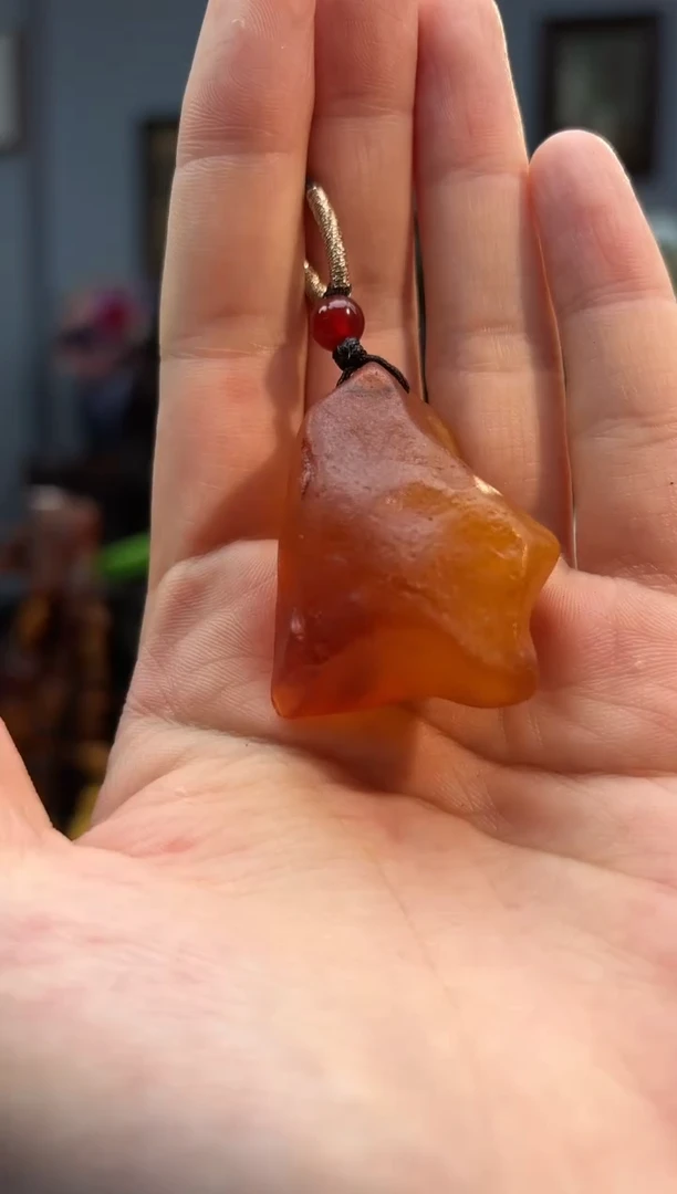 琥珀颈饰未镶嵌吊坠