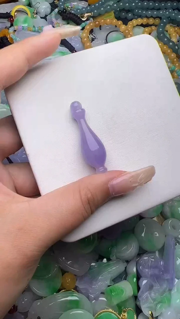 翡翠未镶嵌颈饰天然缅甸翡翠吊坠