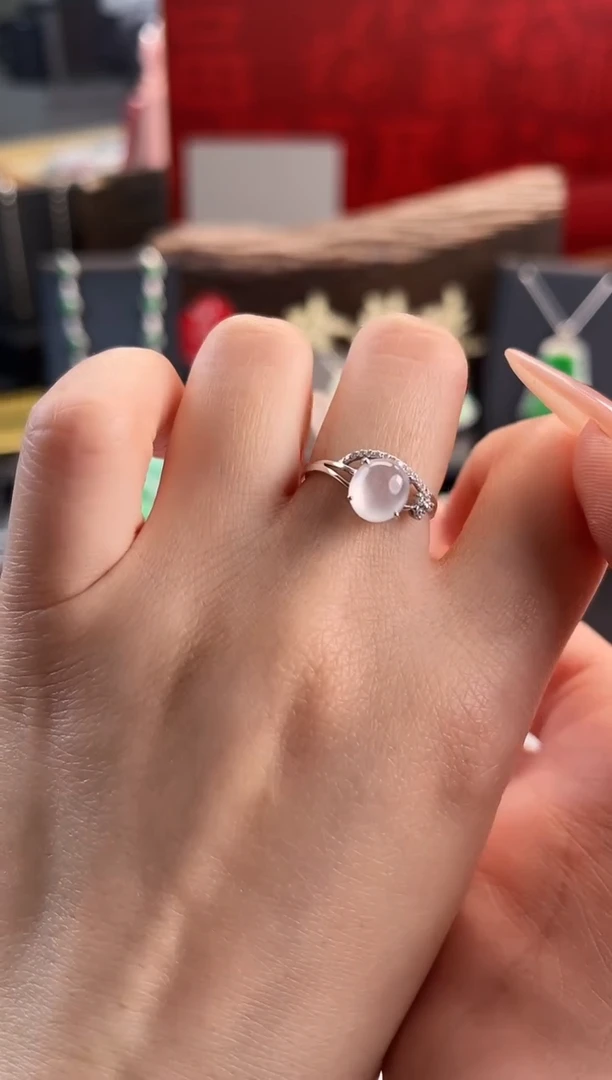 翡翠戒指18K金镶嵌戒指