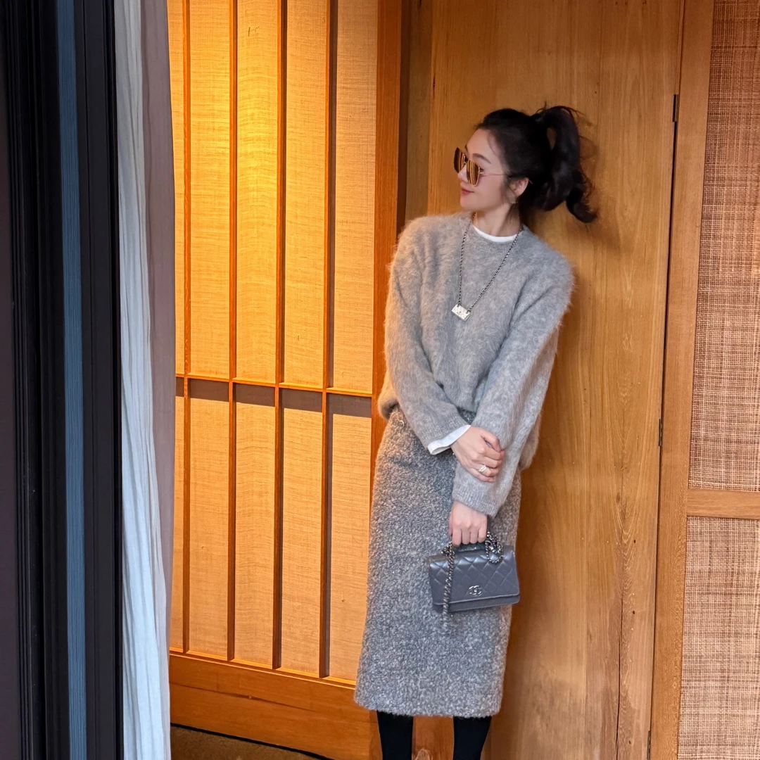 syna希娜 格雷系 拉毛圆领套头百搭毛衣