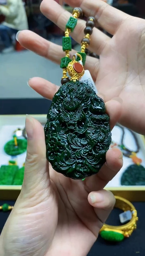 颈饰未镶嵌翡翠翡翠吊坠-111