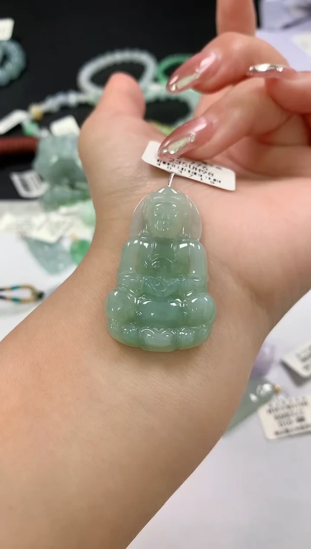 翡翠未镶嵌颈饰猬*、53