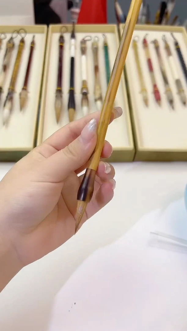 小元宝纯奶尾小楷1支