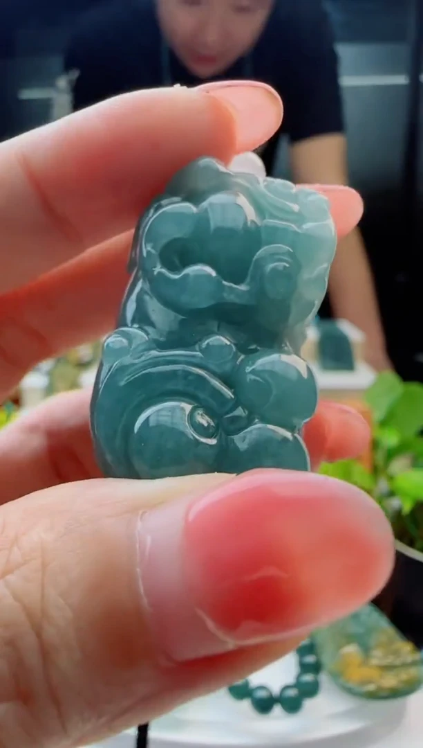 翡翠未镶嵌颈饰111111111111111