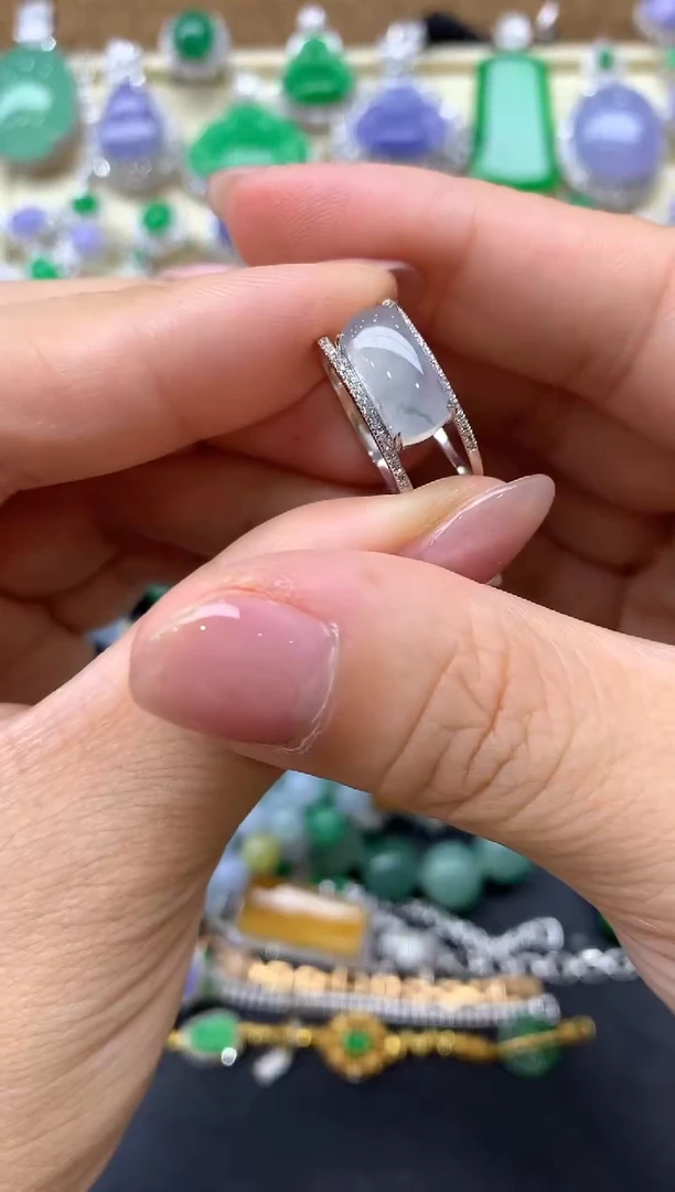 【闪购商品】翡翠戒指18K金镶嵌70中国好珍宝