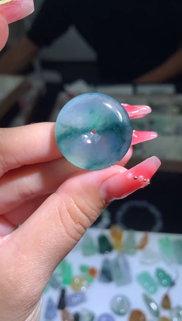 定制翡翠未镶嵌扣子