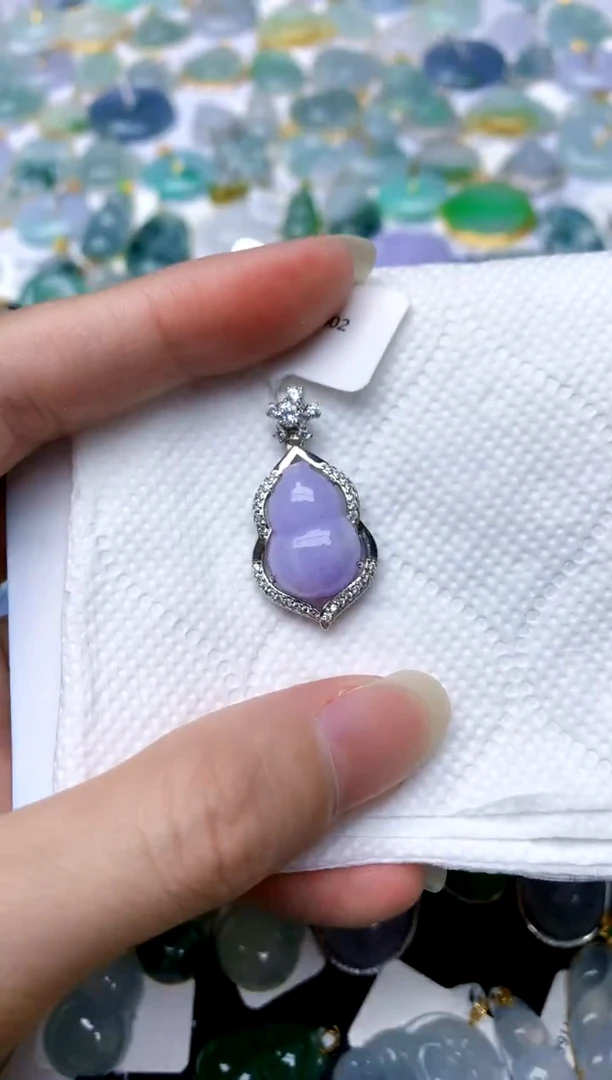 颈饰未镶嵌翡翠天然A货翡翠