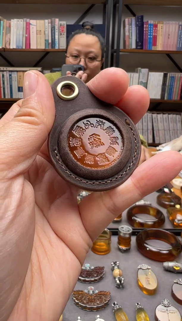 【闪购商品】琥珀颈饰未镶嵌十字天经钥匙扣--多样性发一