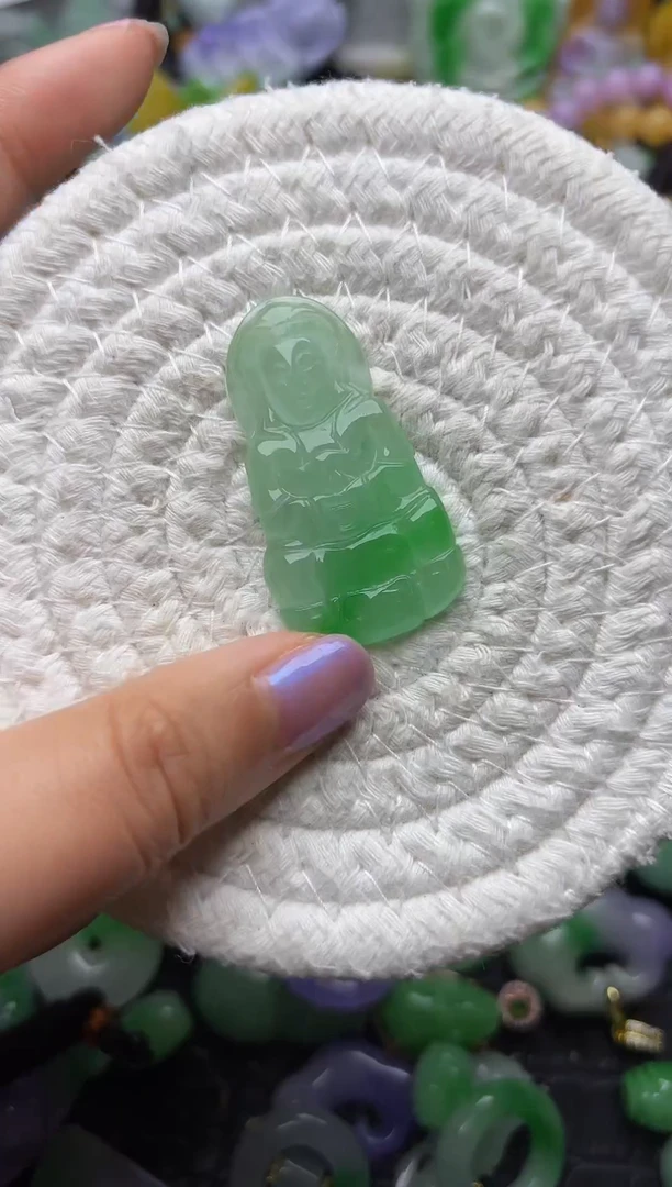 颈饰未镶嵌翡翠缅甸翡翠吊坠