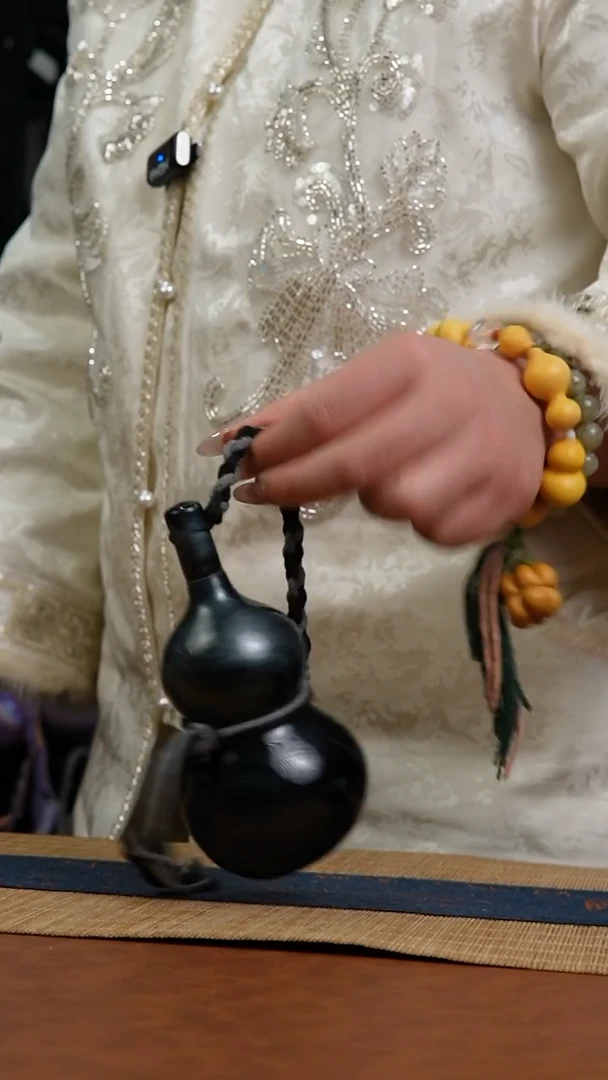 898号 天然热水酒葫芦 一物一拍（有瑕介意勿拍）