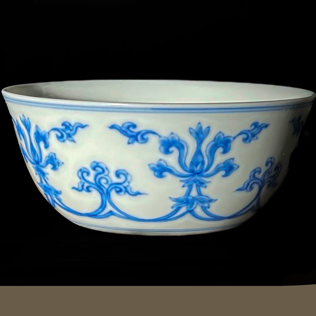 3-14陶人临古青花勾莲纹卧足杯