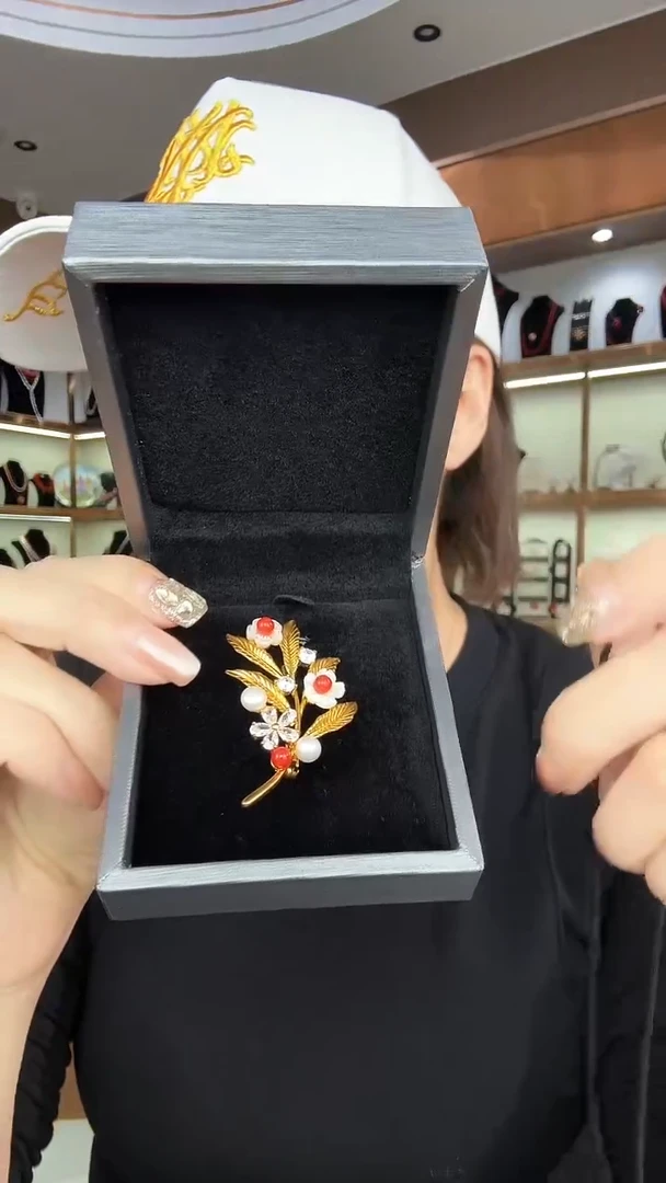 简单时尚百搭 胸针