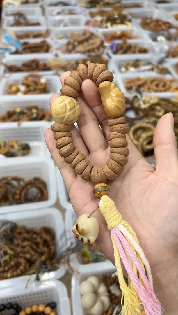 手串凤眼菩提卡16左右 凤眼大肠 设计款手持