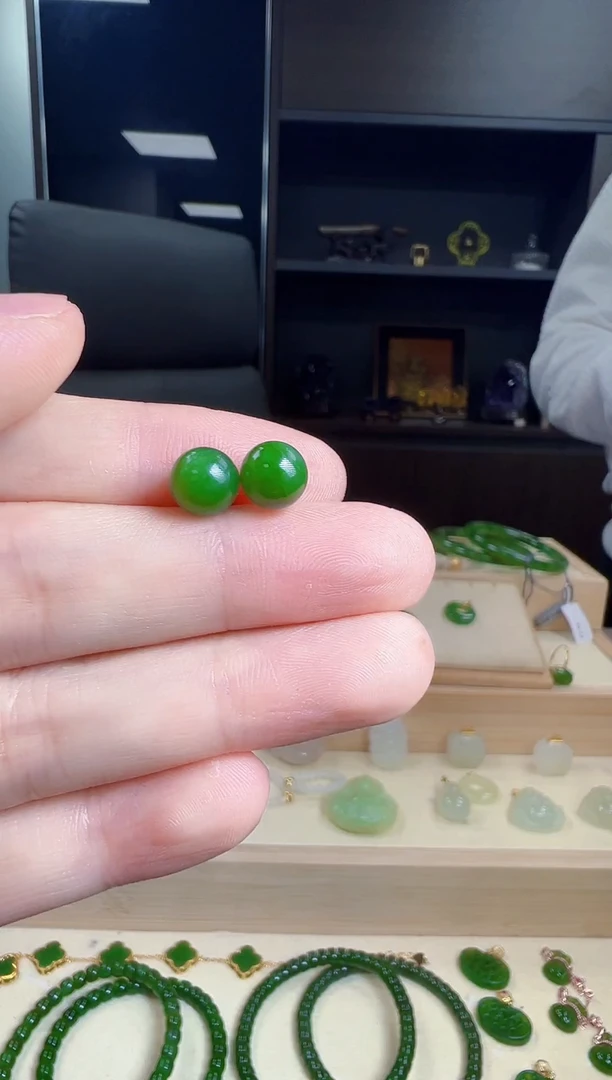 银S925镶嵌和田玉耳钉圆珠耳钉【尺寸约8mm】