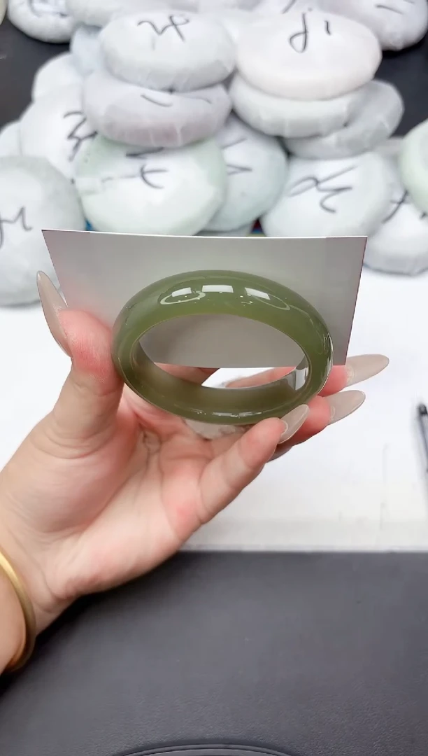 未镶嵌手镯石英质玉220-54