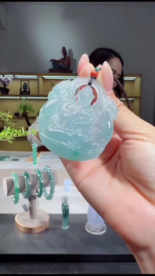 吊坠(不含链)未镶嵌翡翠观音（多样性发其一）