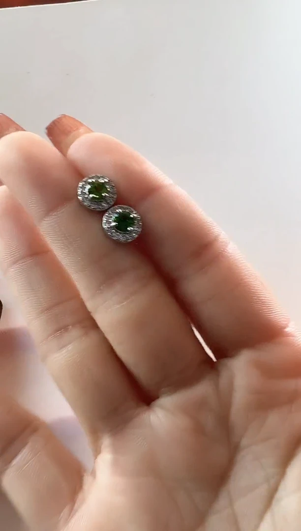 【闪购商品】透辉石耳钉银S925镶嵌KT24032750