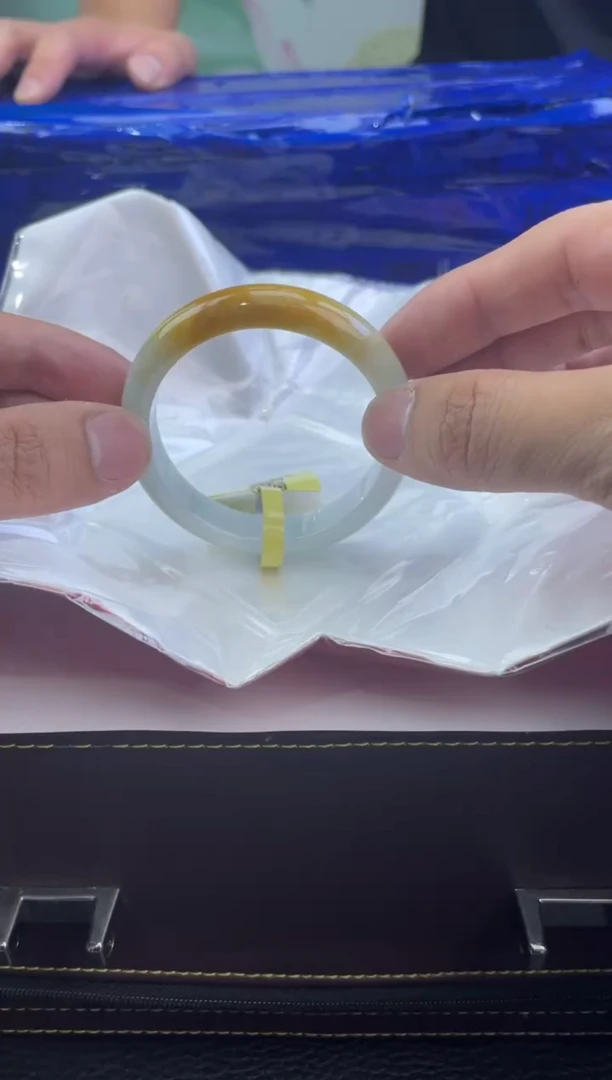 翡翠手镯未镶嵌2翡翠手镯