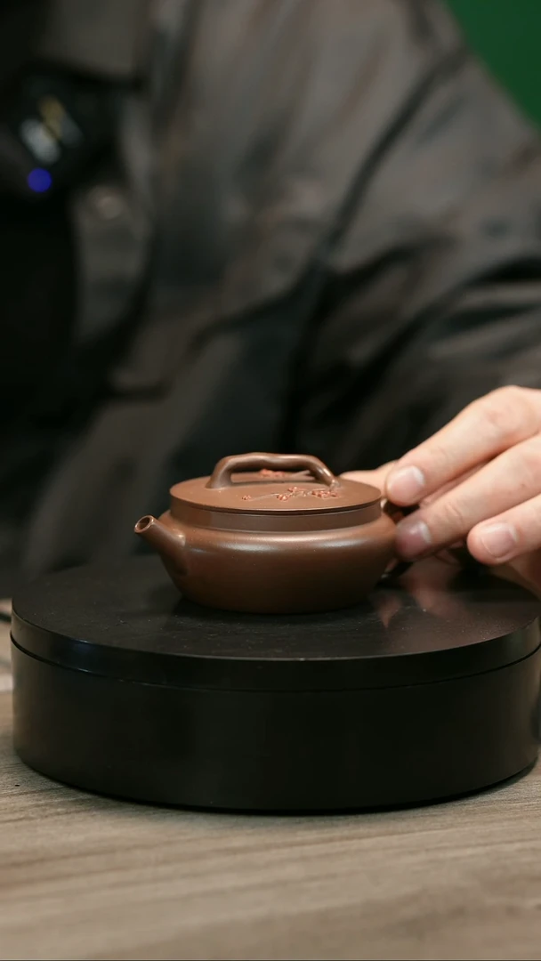 茶壶紫砂多**想H2354赵信军底槽青堆绘梅碗