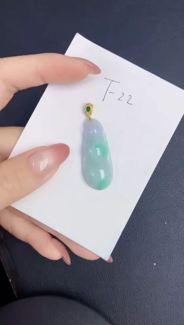 翡翠未镶嵌颈饰缅甸天然翡翠A货