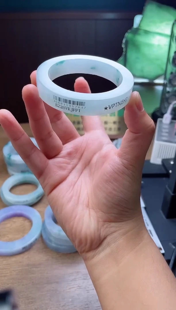 未镶嵌手镯定制翡翠明定制