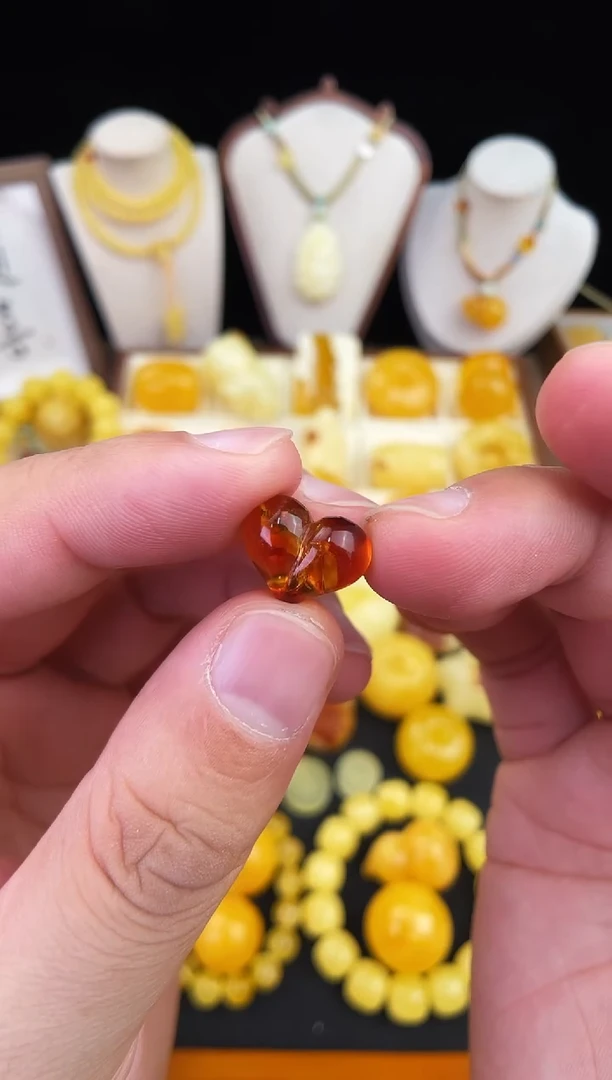 琥珀未镶嵌珠宝奇石柒月