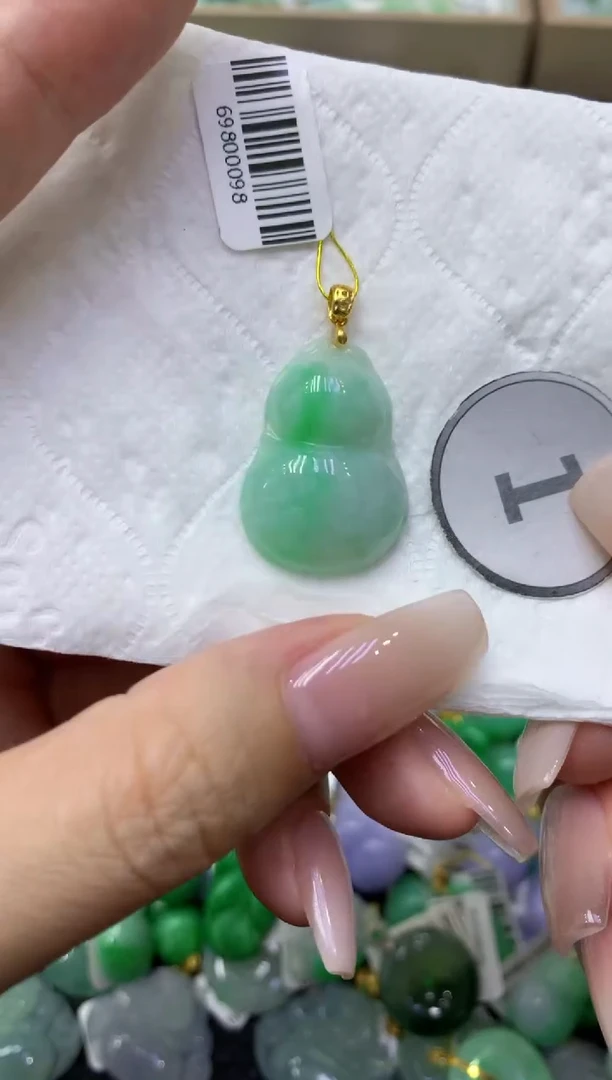 颈饰未镶嵌翡翠天然缅甸翡翠A货