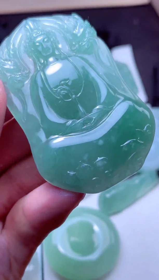 颈饰未镶嵌翡翠天然A货翡翠